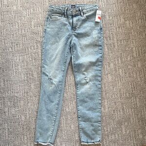 GAP Women's Light Wash Skinny Jeans with Knee Distress